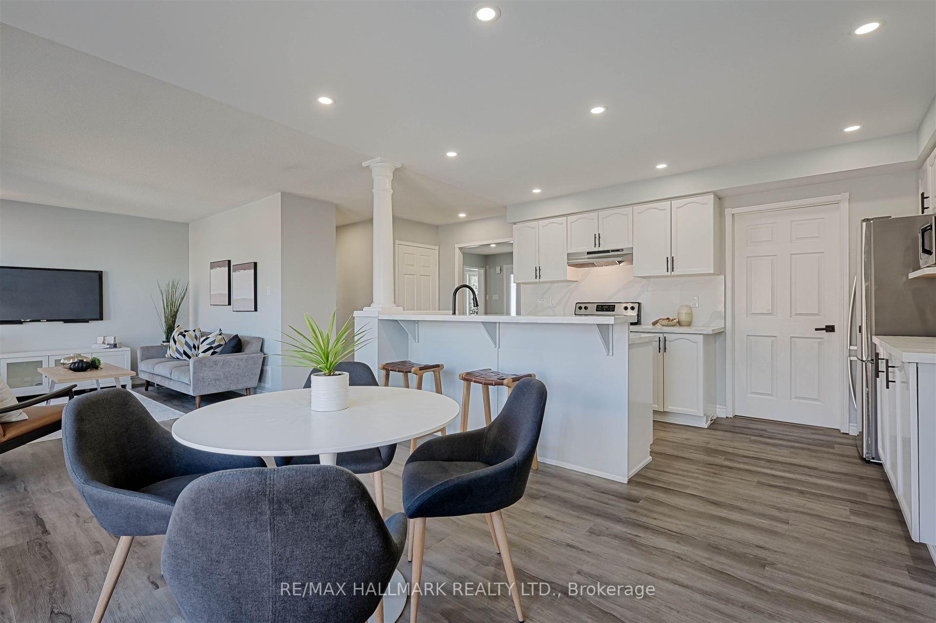 Photo 18 of 22 Thorndyke Crescent, Whitby, Brooklin — HOMEH