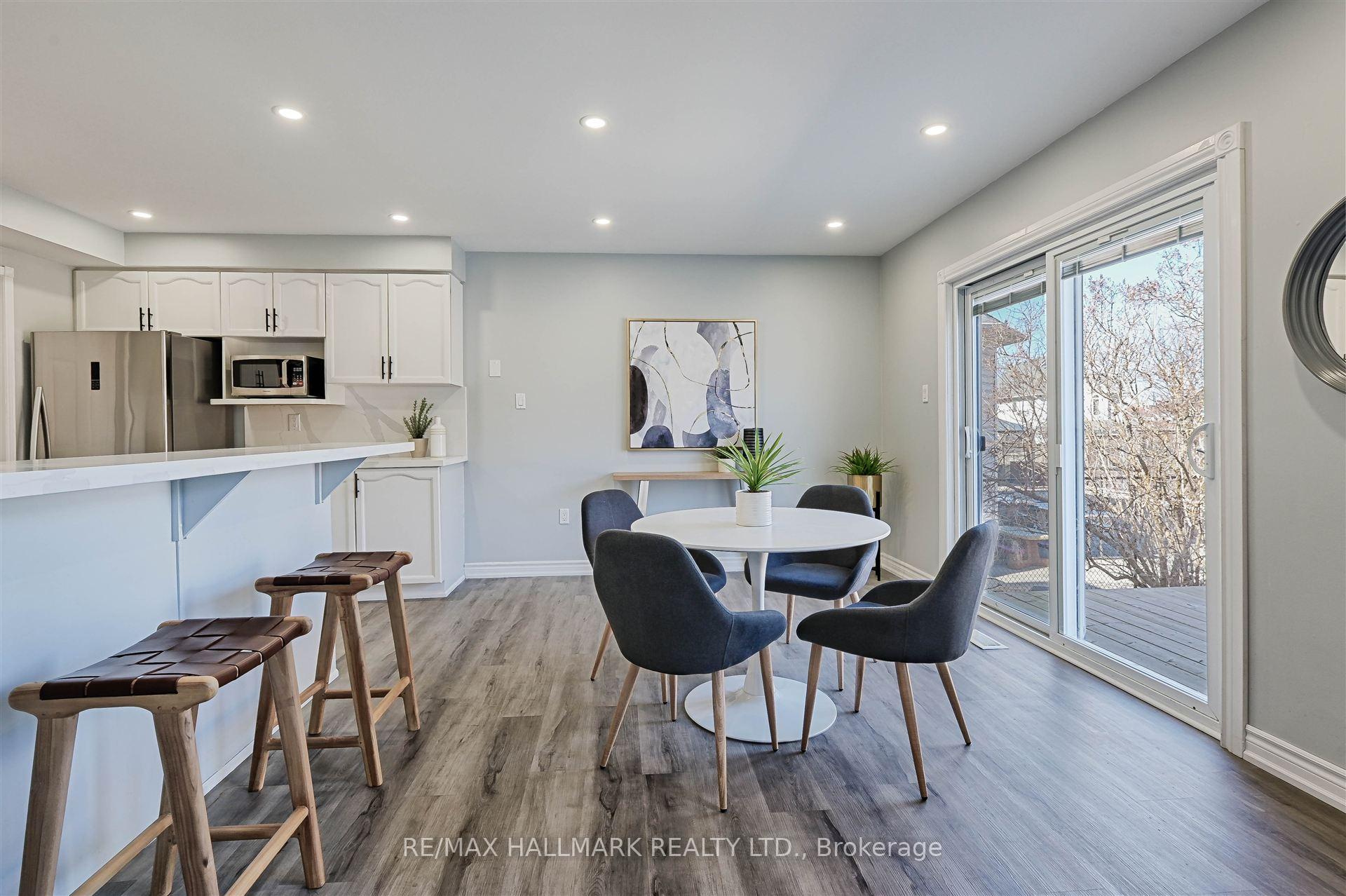 Photo 19 of 22 Thorndyke Crescent, Whitby, Brooklin — HOMEH