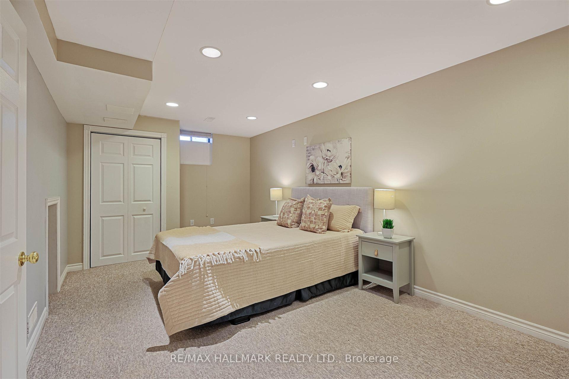 Photo 35 of 22 Thorndyke Crescent, Whitby, Brooklin — HOMEH