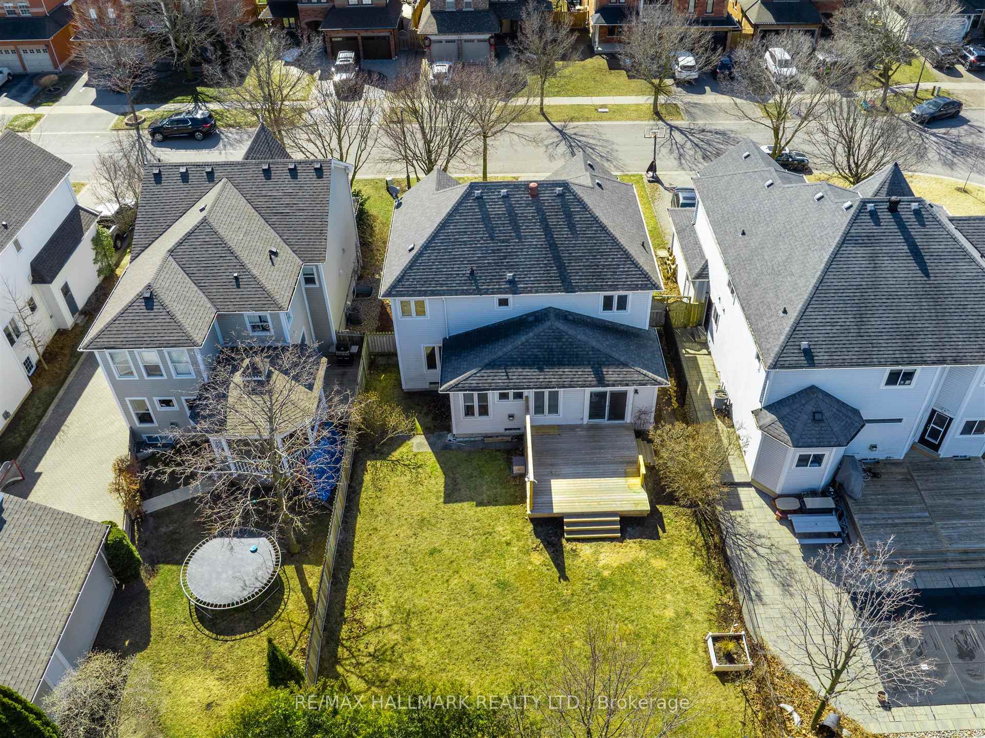 Photo 41 of 22 Thorndyke Crescent, Whitby, Brooklin — HOMEH