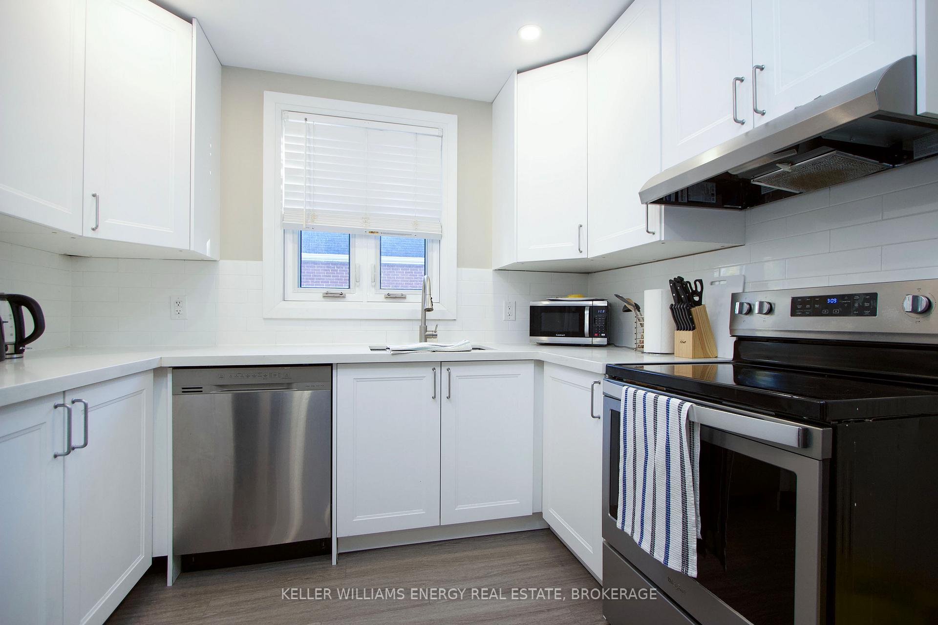 Photo 6 of Unit Main/Up, 846 Masson Street, Oshawa, Centennial — HOMEH