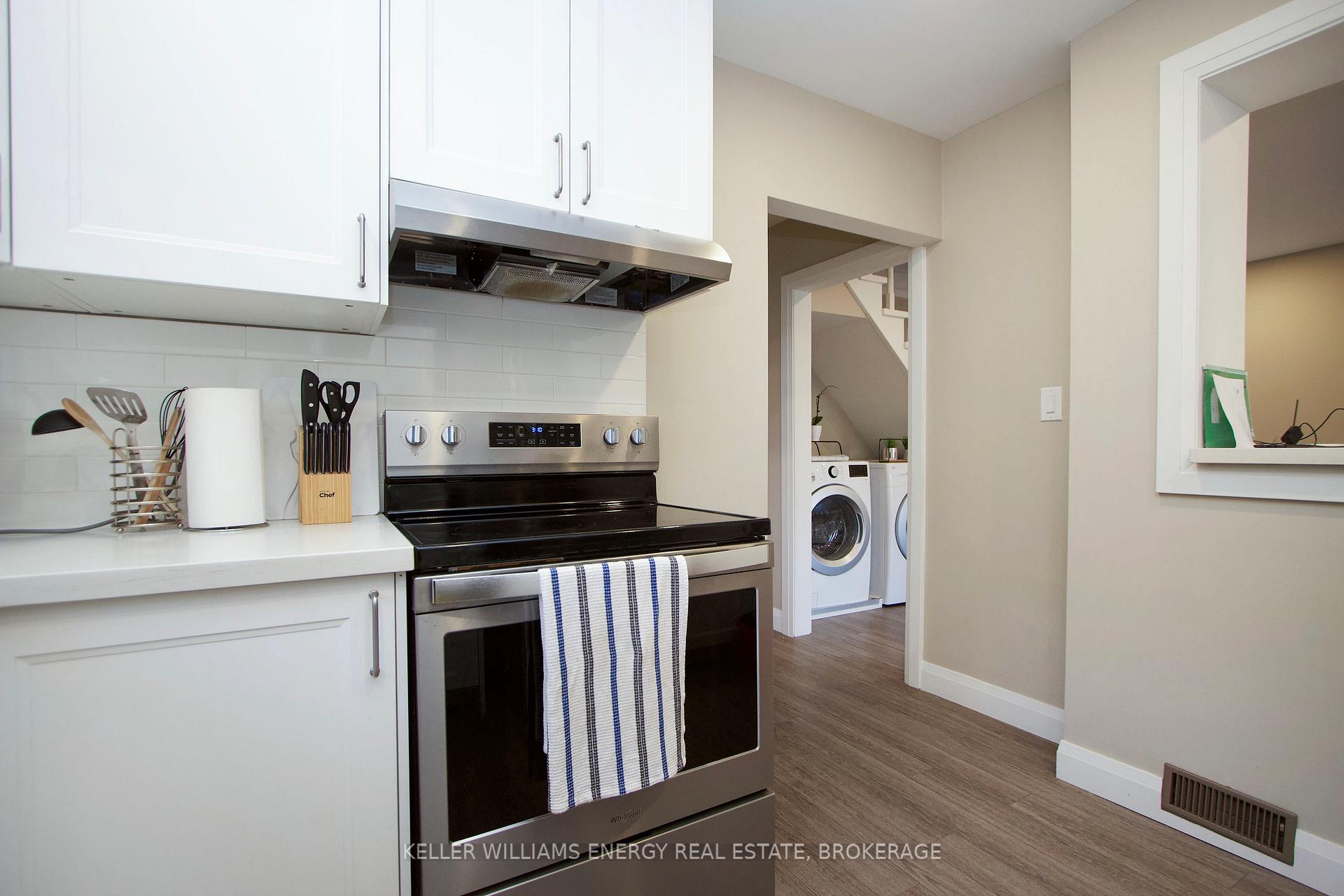 Photo 7 of Unit Main/Up, 846 Masson Street, Oshawa, Centennial — HOMEH