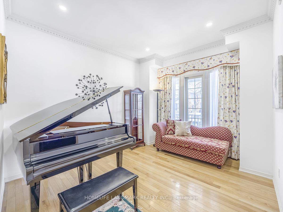 Photo 5 of 71 Downey Drive, Whitby, Brooklin — HOMEH