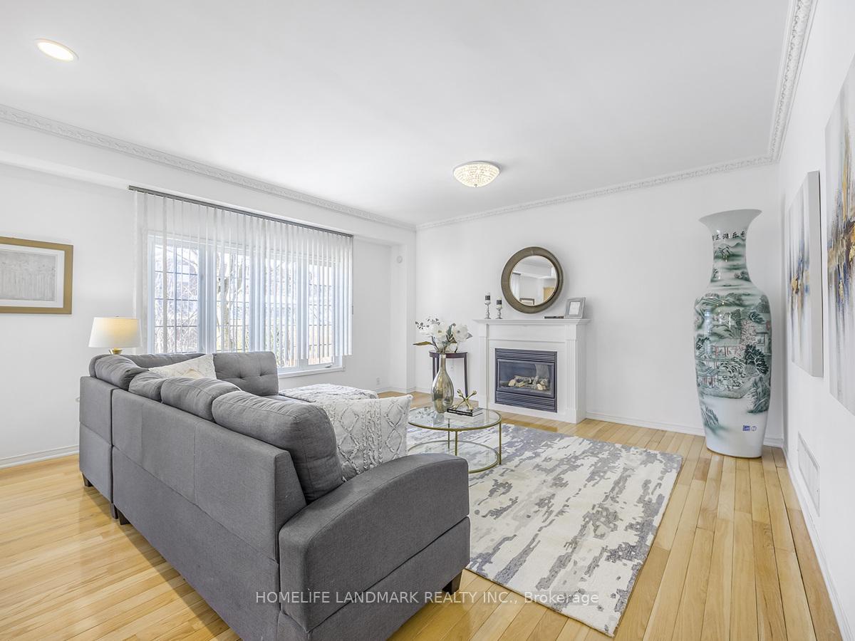 Photo 9 of 71 Downey Drive, Whitby, Brooklin — HOMEH