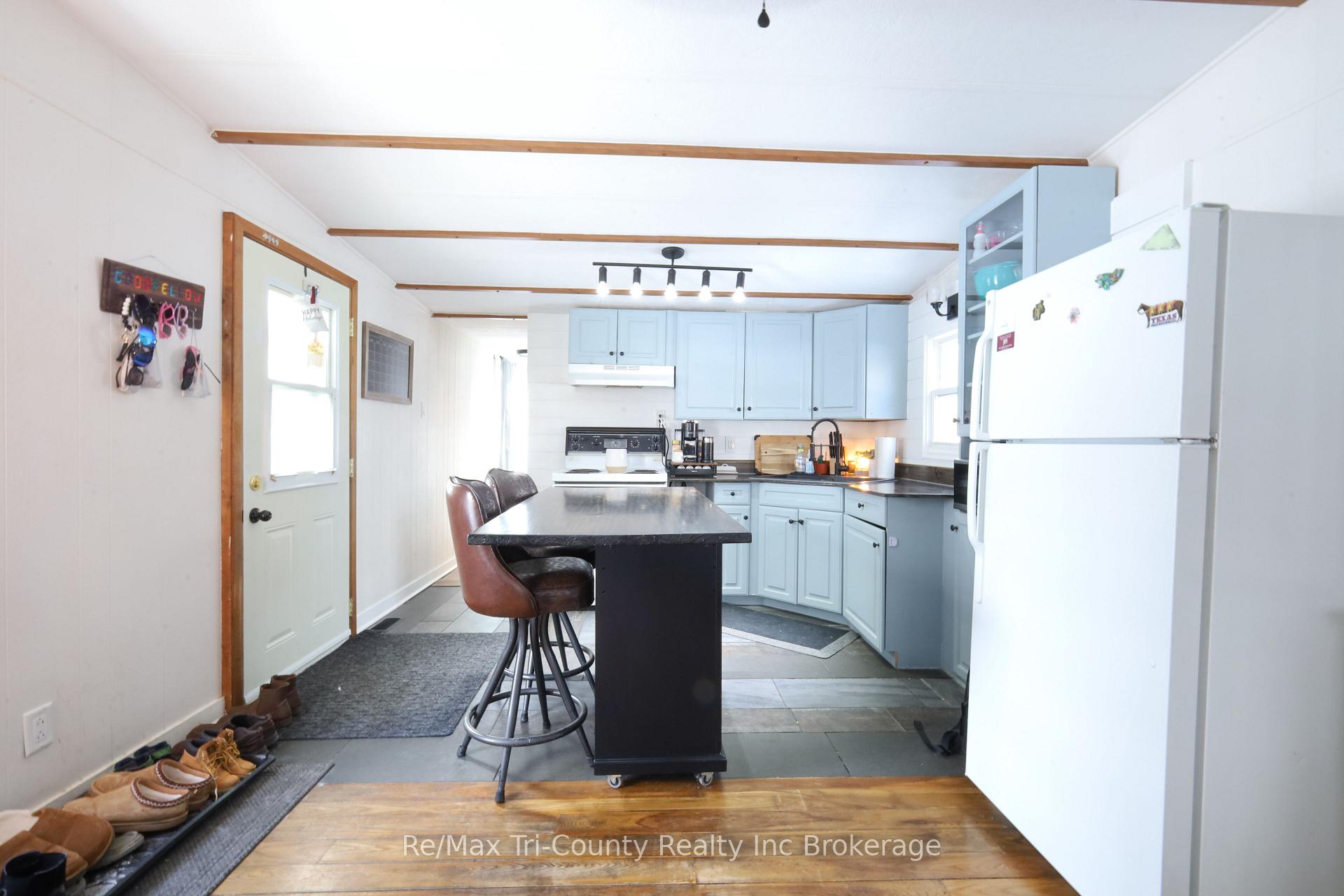 Photo 4 of 10085 Culloden Rd (Oak St Unit 210), Bayham, Rural Bayham — HOMEH