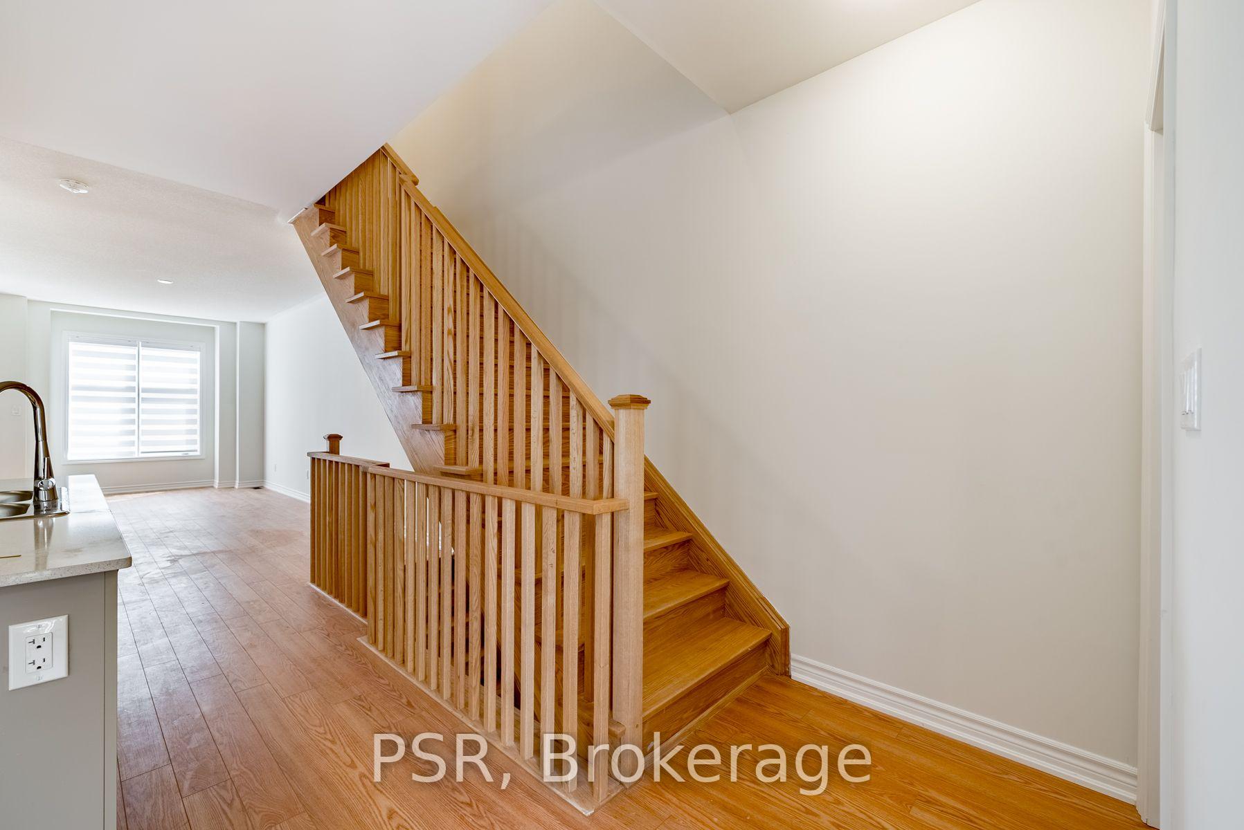 Photo 10 of 794 Eddystone Path S, Oshawa, Donevan — HOMEH