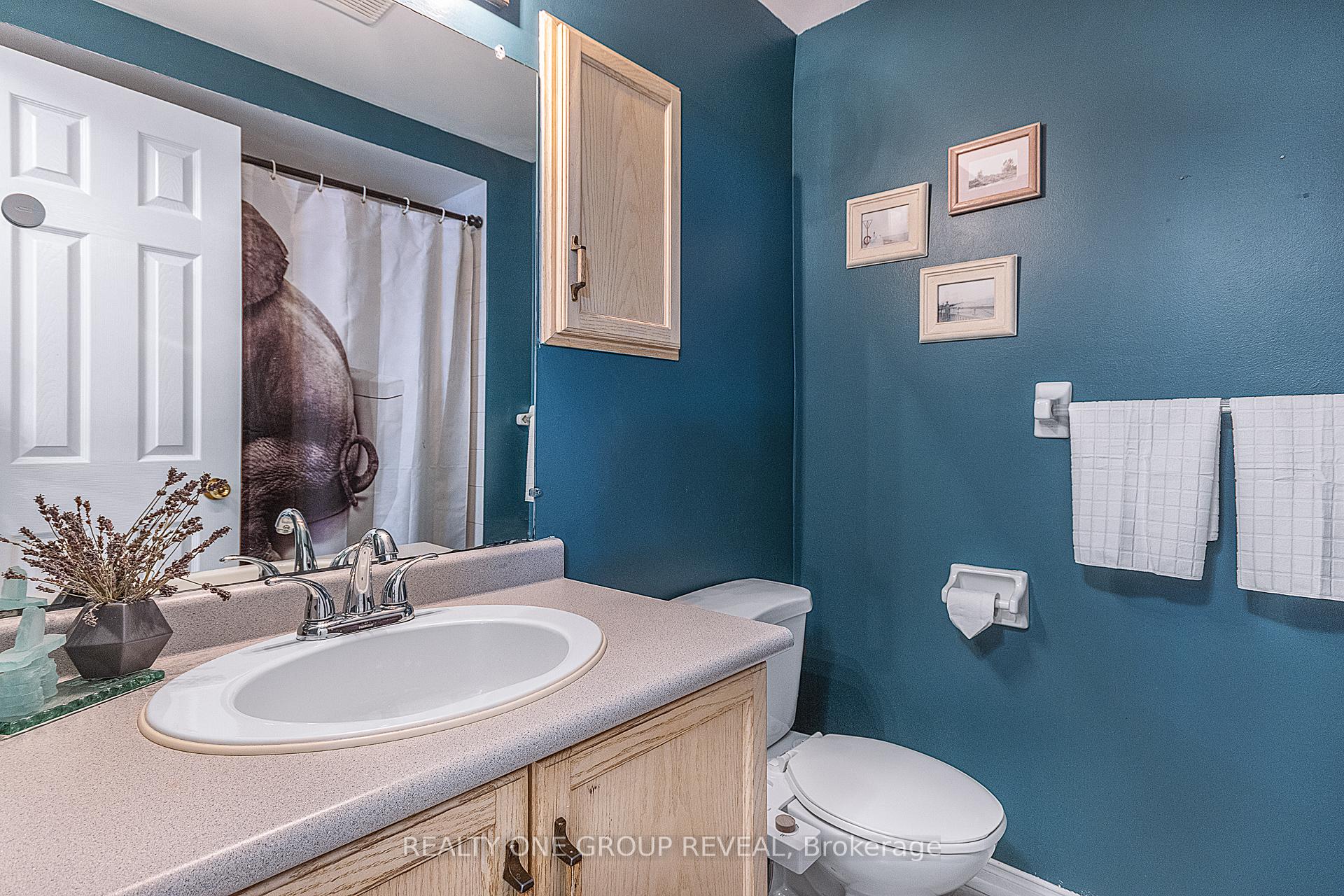Photo 18 of 17 Pinebrook Crescent, Whitby, Williamsburg — HOMEH