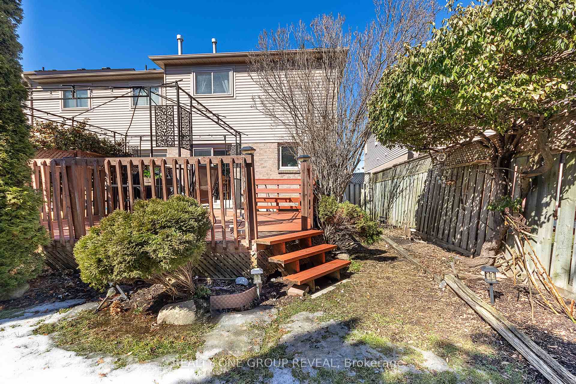 Photo 24 of 17 Pinebrook Crescent, Whitby, Williamsburg — HOMEH