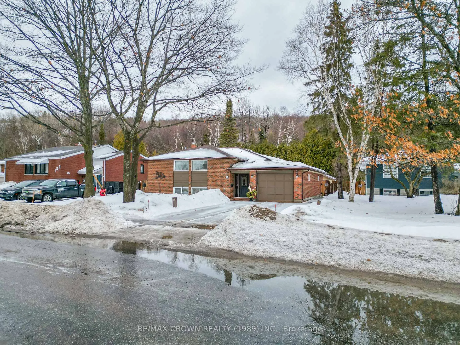 Photo 2 of 174 Rancier Street, North Bay, Widdifield — HOMEH
