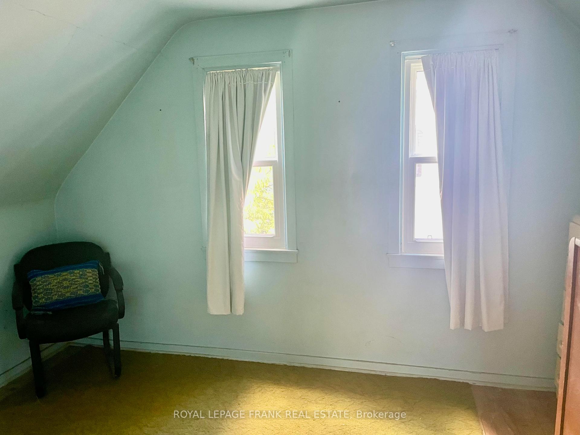 Photo 13 of 541 McKellar Street, Peterborough, Otonabee Ward 1 — HOMEH