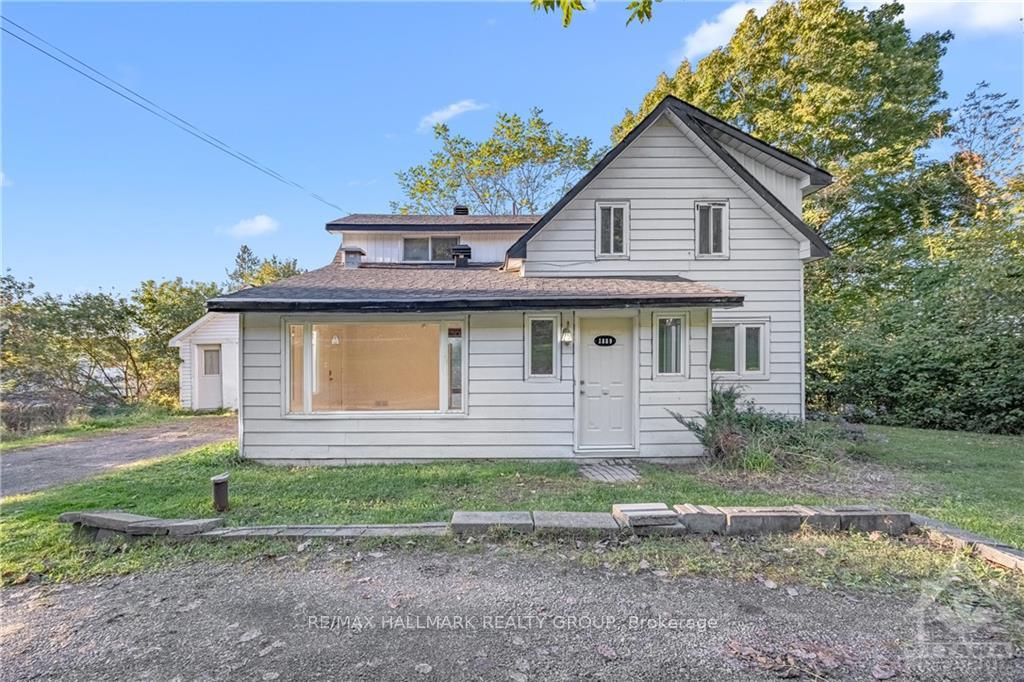 Photo 2 of 1889 Old Montreal Road, Ottawa, Camelot — HOMEH