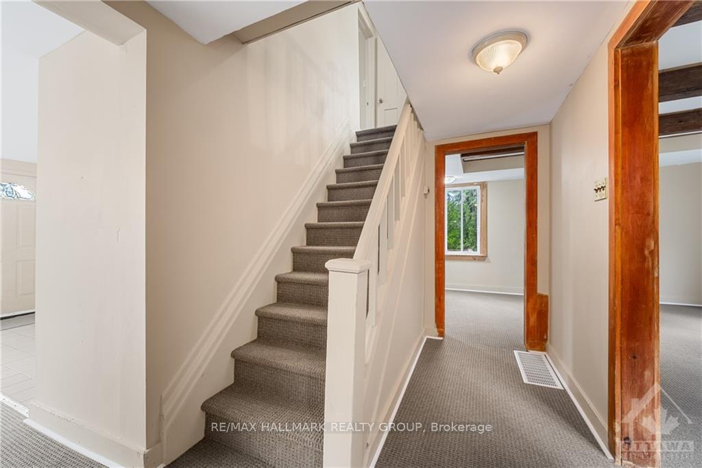Photo 8 of 1889 Old Montreal Road, Ottawa, Camelot — HOMEH