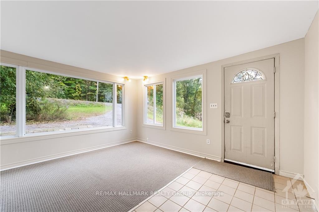 Photo 13 of 1889 Old Montreal Road, Ottawa, Camelot — HOMEH