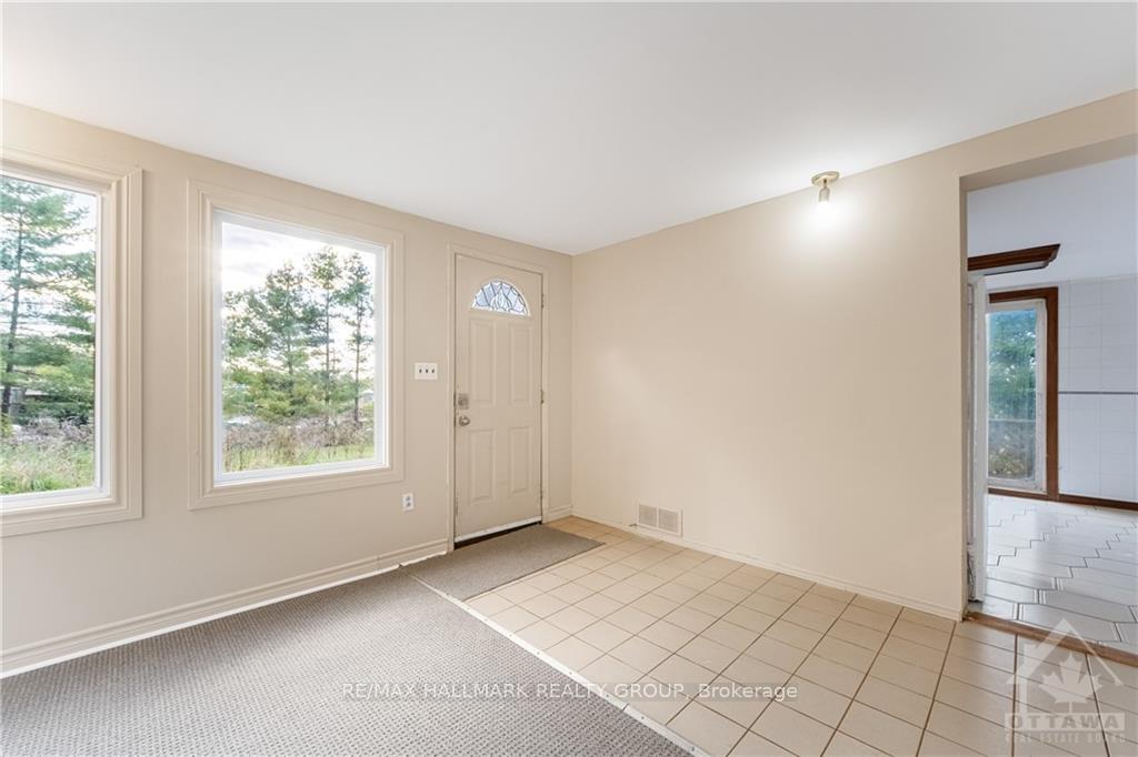 Photo 15 of 1889 Old Montreal Road, Ottawa, Camelot — HOMEH