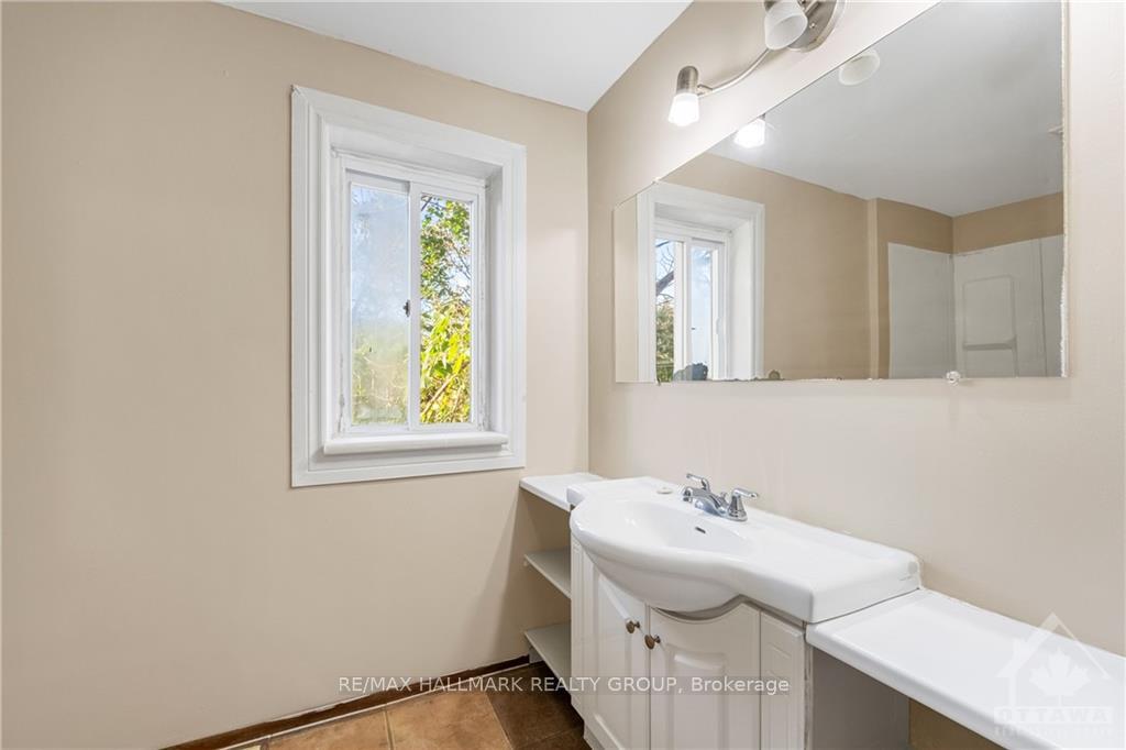 Photo 19 of 1889 Old Montreal Road, Ottawa, Camelot — HOMEH