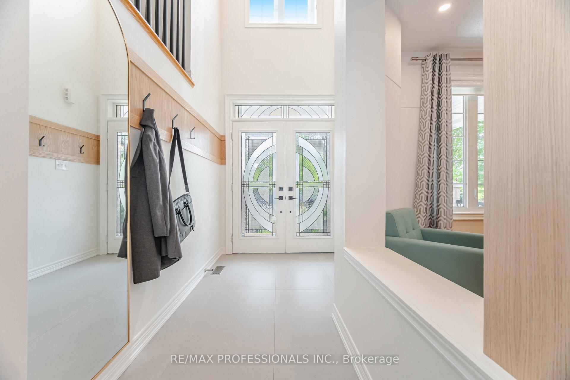 Photo 5 of 60 Acqua Drive, Vaughan, Vellore Village — HOMEH