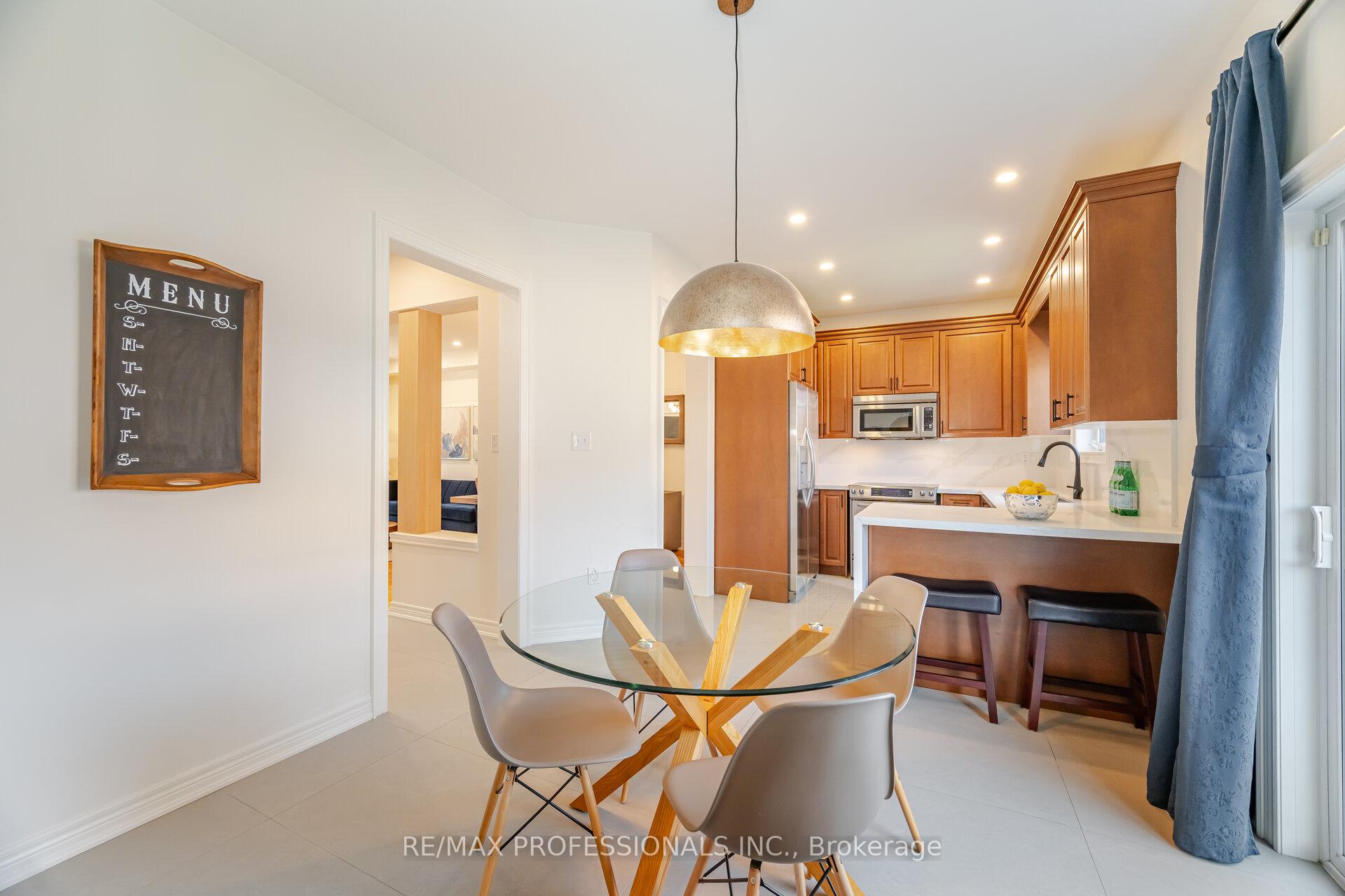 Photo 15 of 60 Acqua Drive, Vaughan, Vellore Village — HOMEH