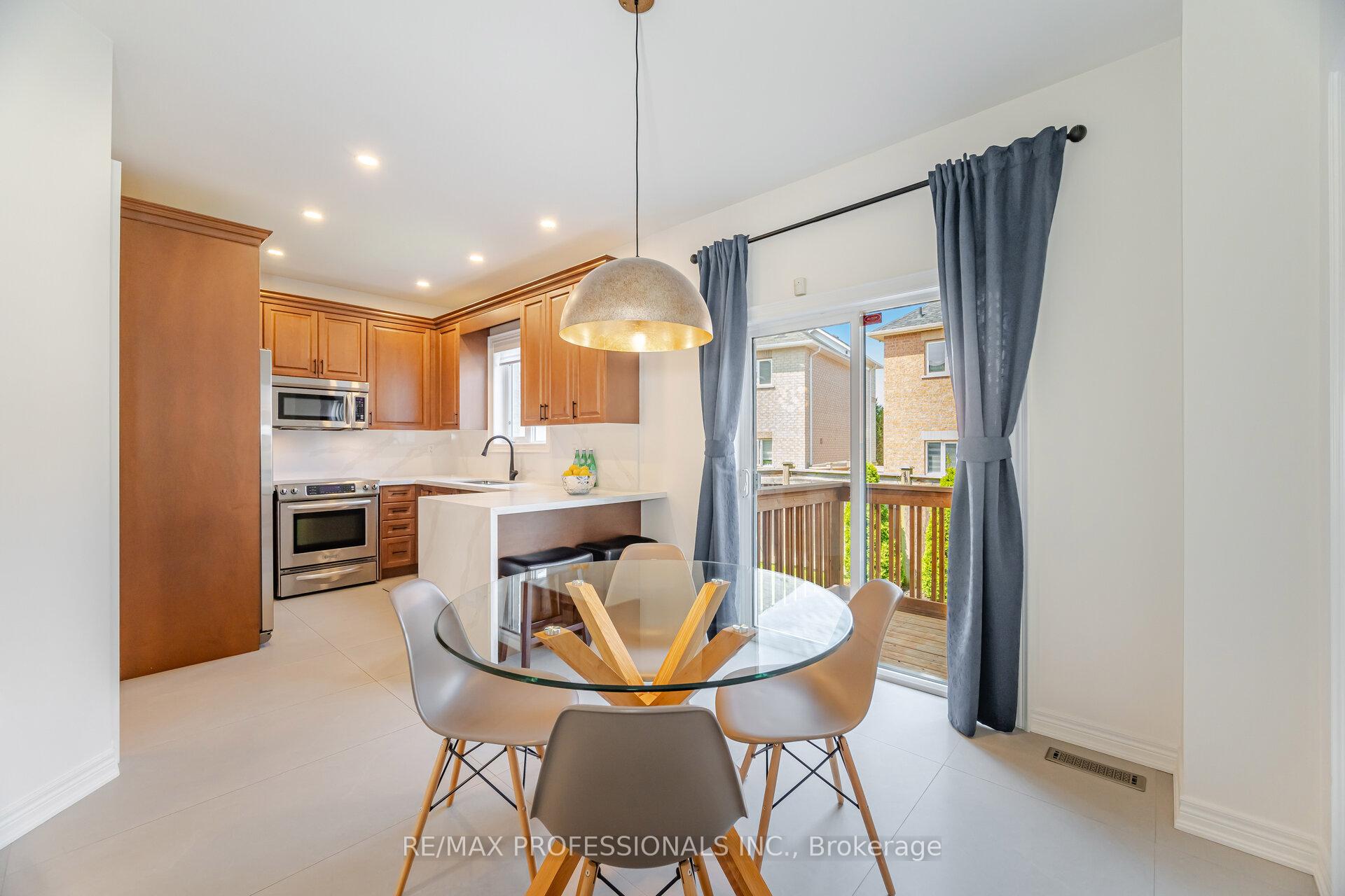 Photo 17 of 60 Acqua Drive, Vaughan, Vellore Village — HOMEH
