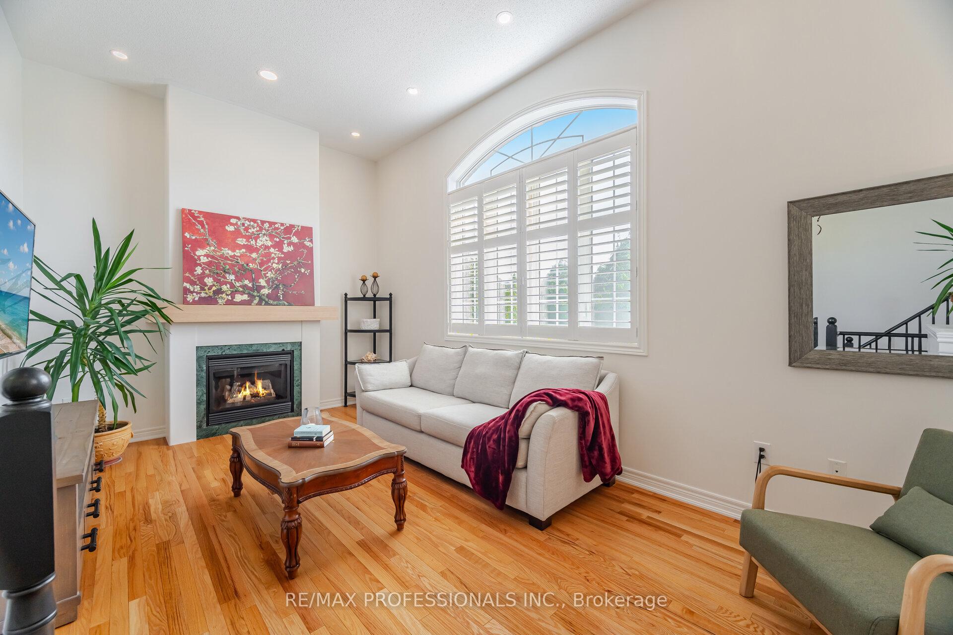 Photo 20 of 60 Acqua Drive, Vaughan, Vellore Village — HOMEH