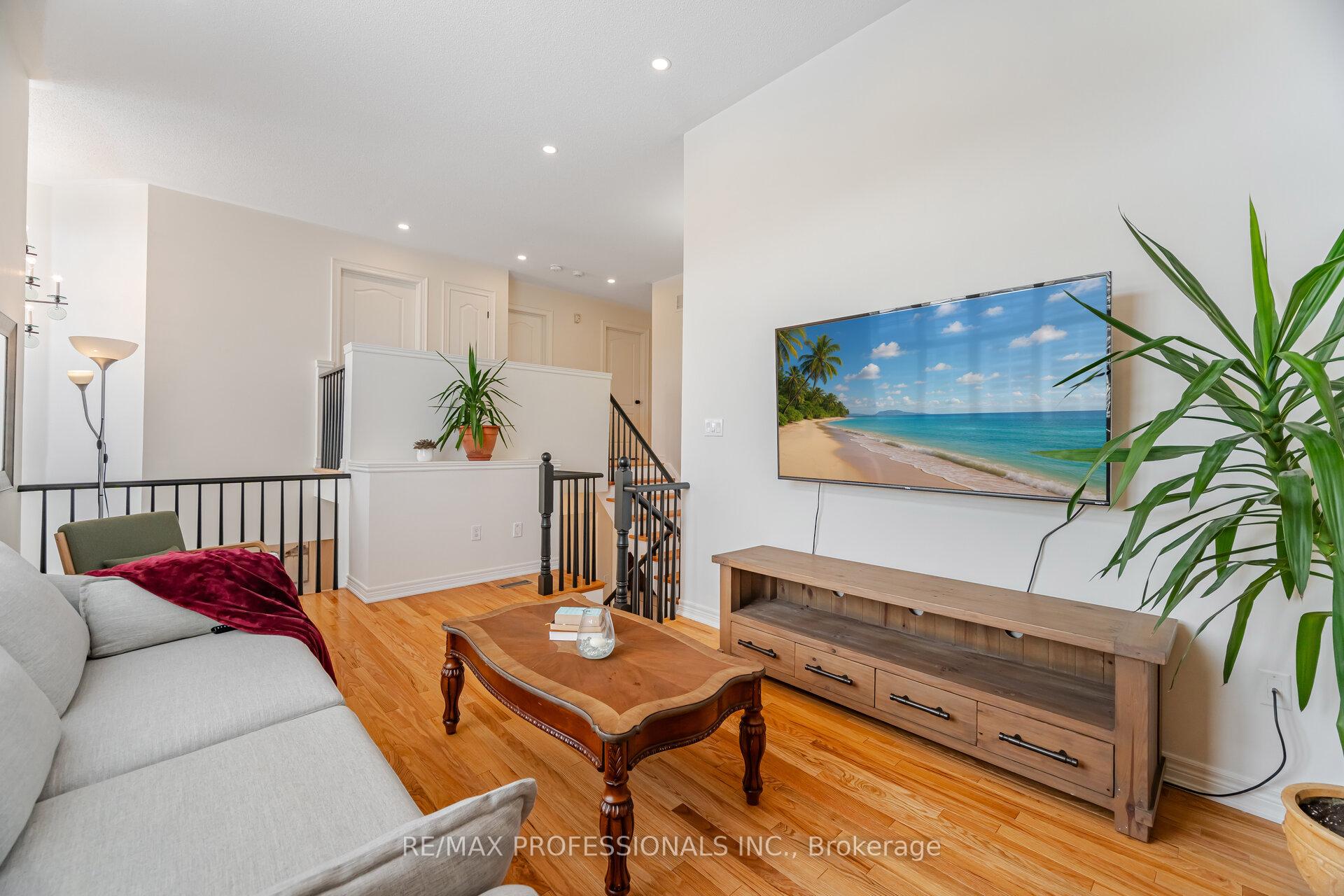 Photo 22 of 60 Acqua Drive, Vaughan, Vellore Village — HOMEH