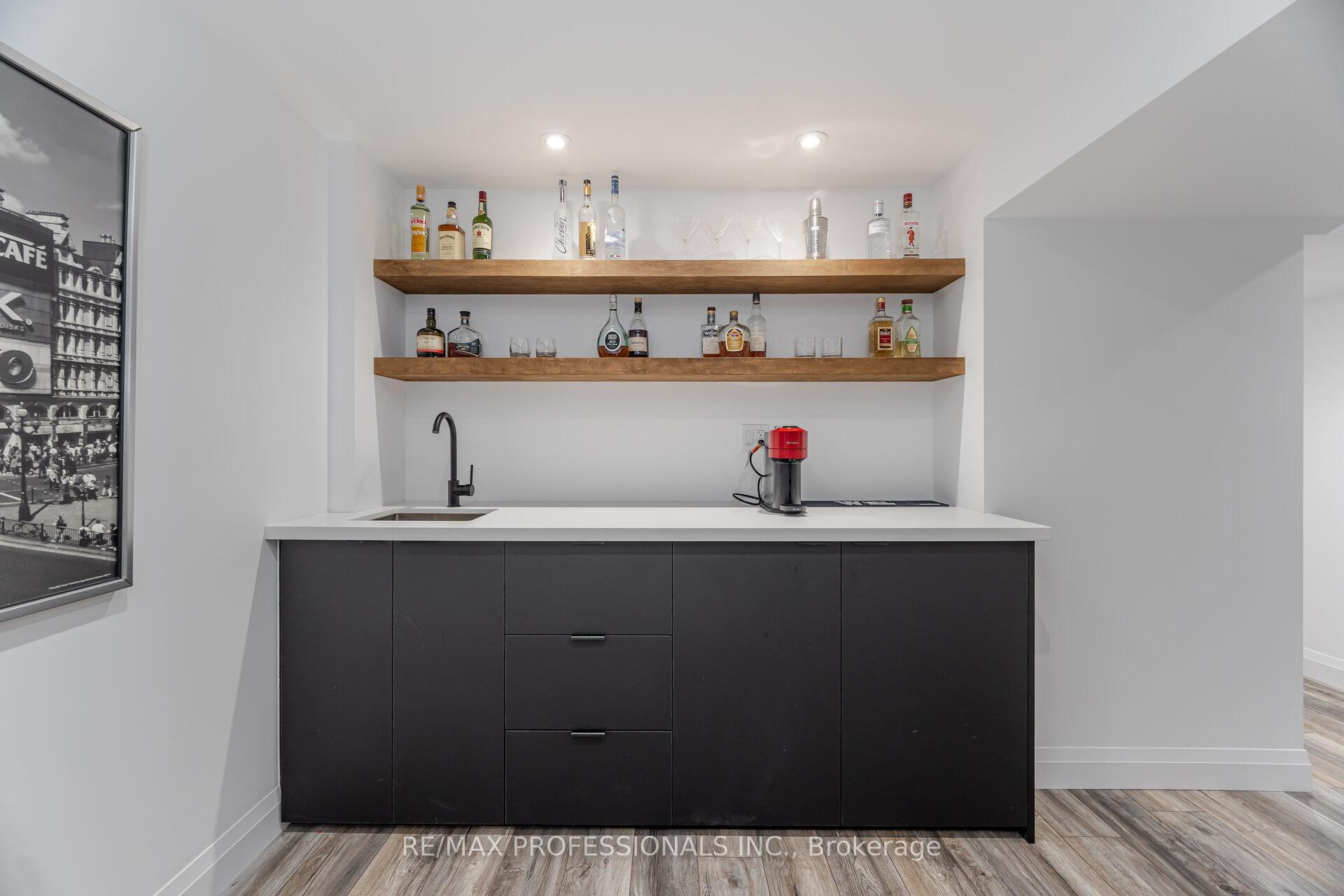 Photo 35 of 60 Acqua Drive, Vaughan, Vellore Village — HOMEH