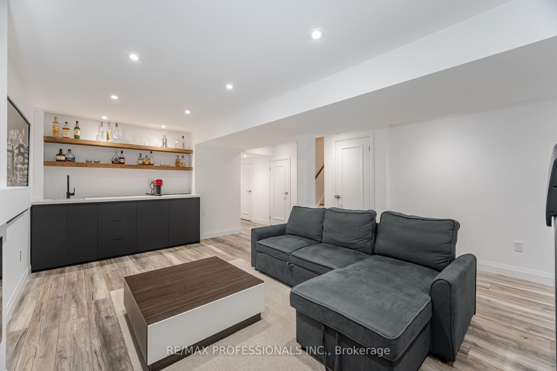 Photo 40 of 60 Acqua Drive, Vaughan, Vellore Village — HOMEH