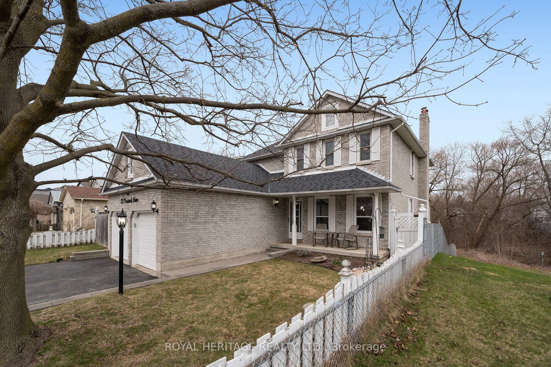 Photo 3 of 525 Prestwick Drive, Oshawa, McLaughlin — HOMEH