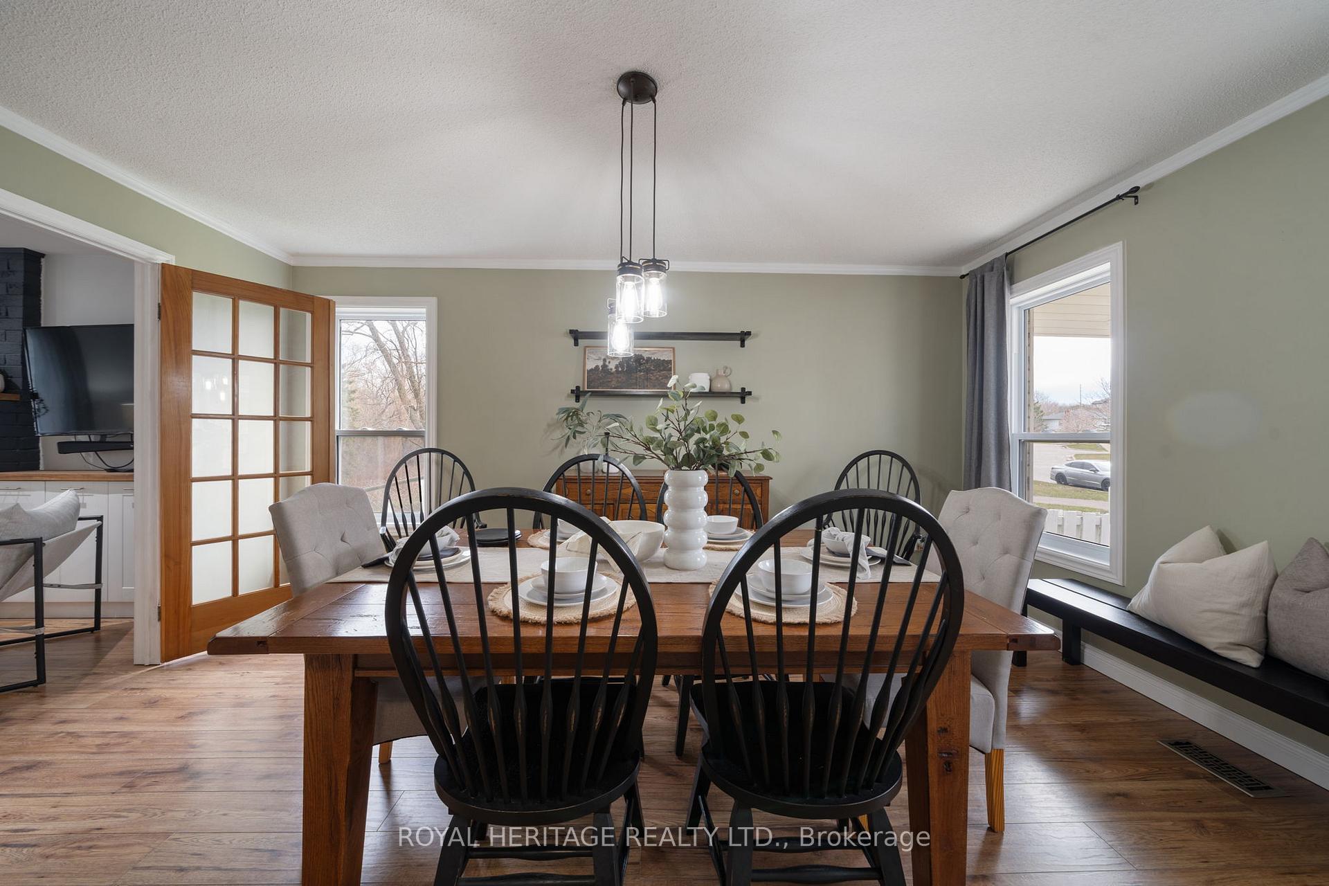 Photo 5 of 525 Prestwick Drive, Oshawa, McLaughlin — HOMEH