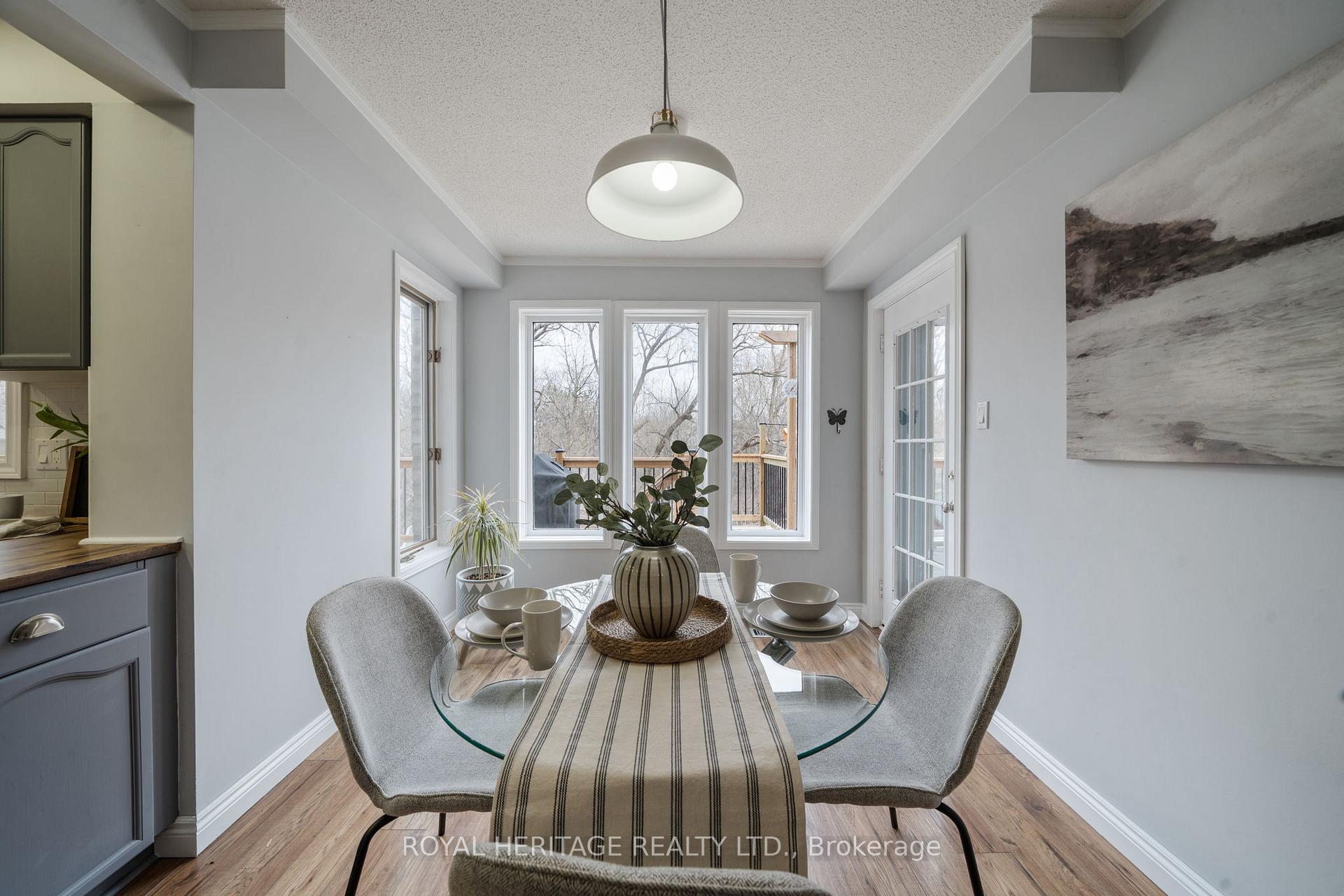 Photo 9 of 525 Prestwick Drive, Oshawa, McLaughlin — HOMEH
