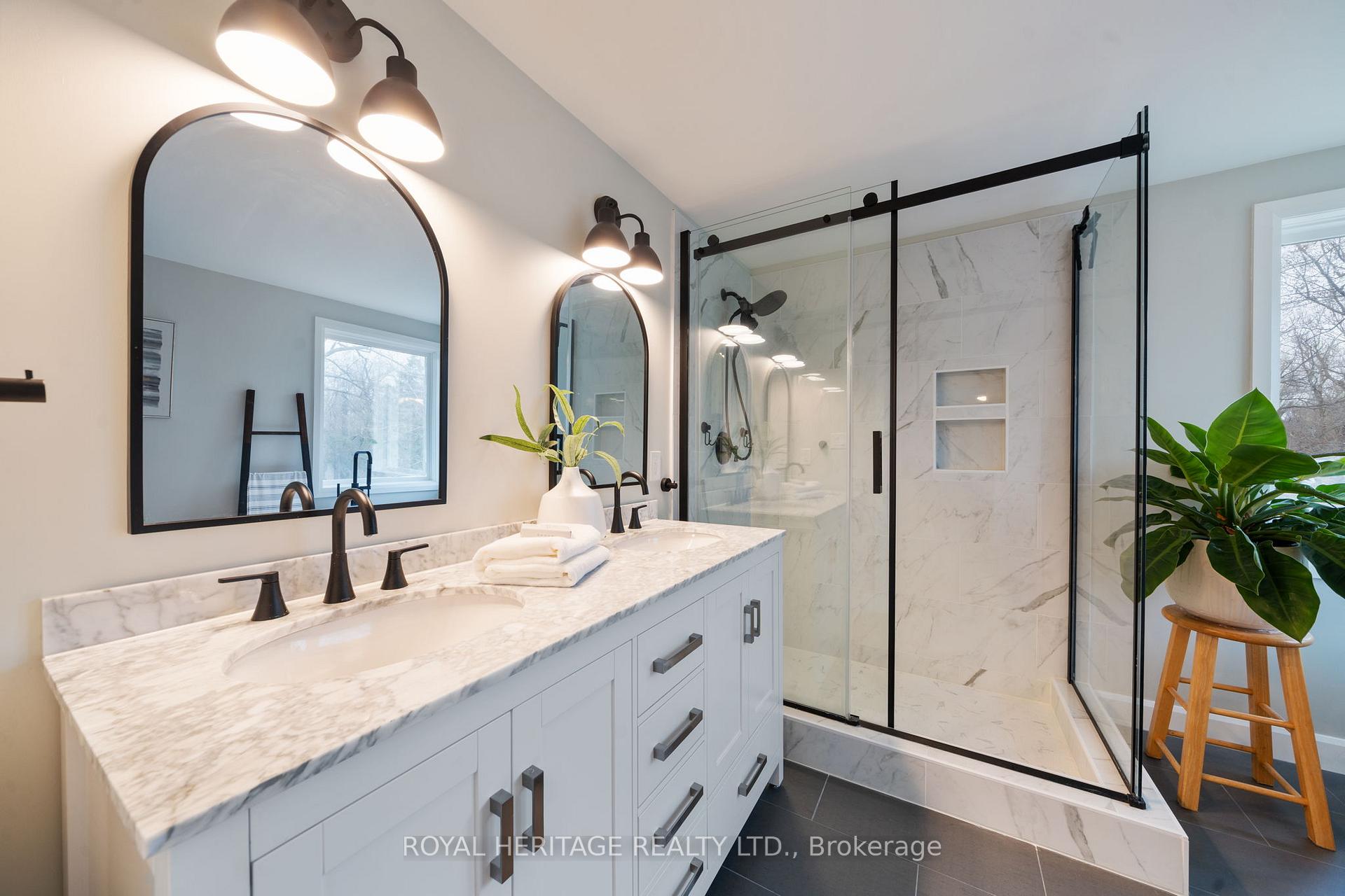 Photo 19 of 525 Prestwick Drive, Oshawa, McLaughlin — HOMEH