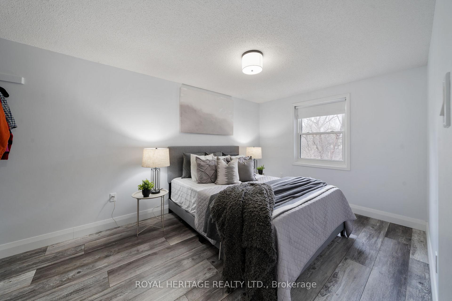Photo 25 of 525 Prestwick Drive, Oshawa, McLaughlin — HOMEH