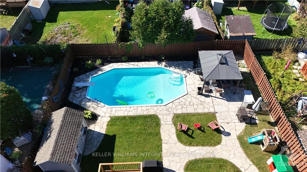 Photo 27 of 1556 Payette Drive, Ottawa, Bilberry Creek/Queenswood Heights — HOMEH