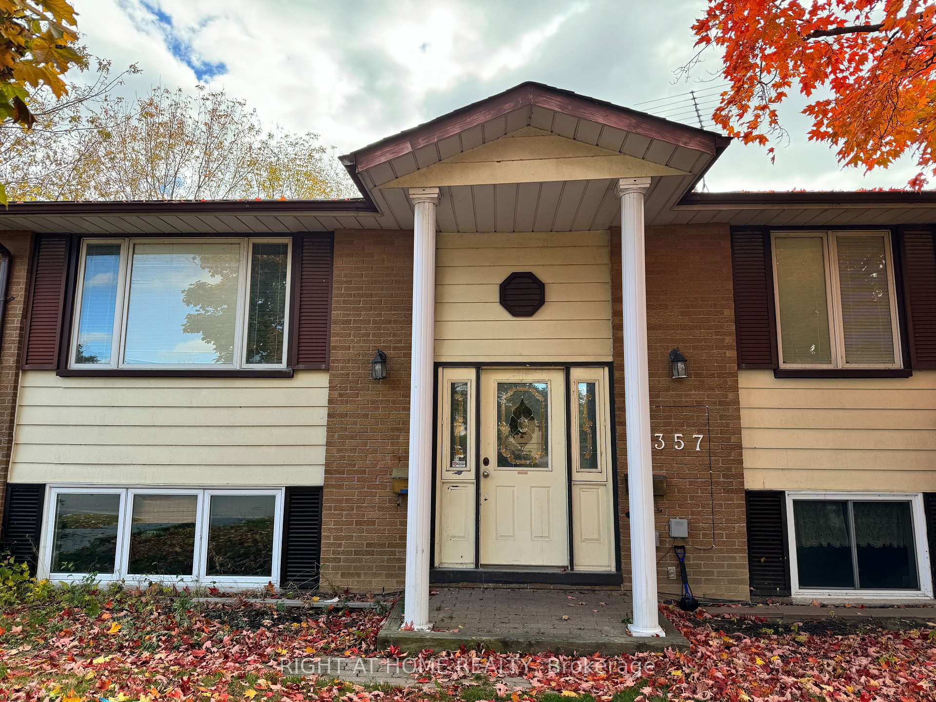 Photo 1 of Unit 2, 357 Dwight Avenue, Oshawa, Lakeview — HOMEH