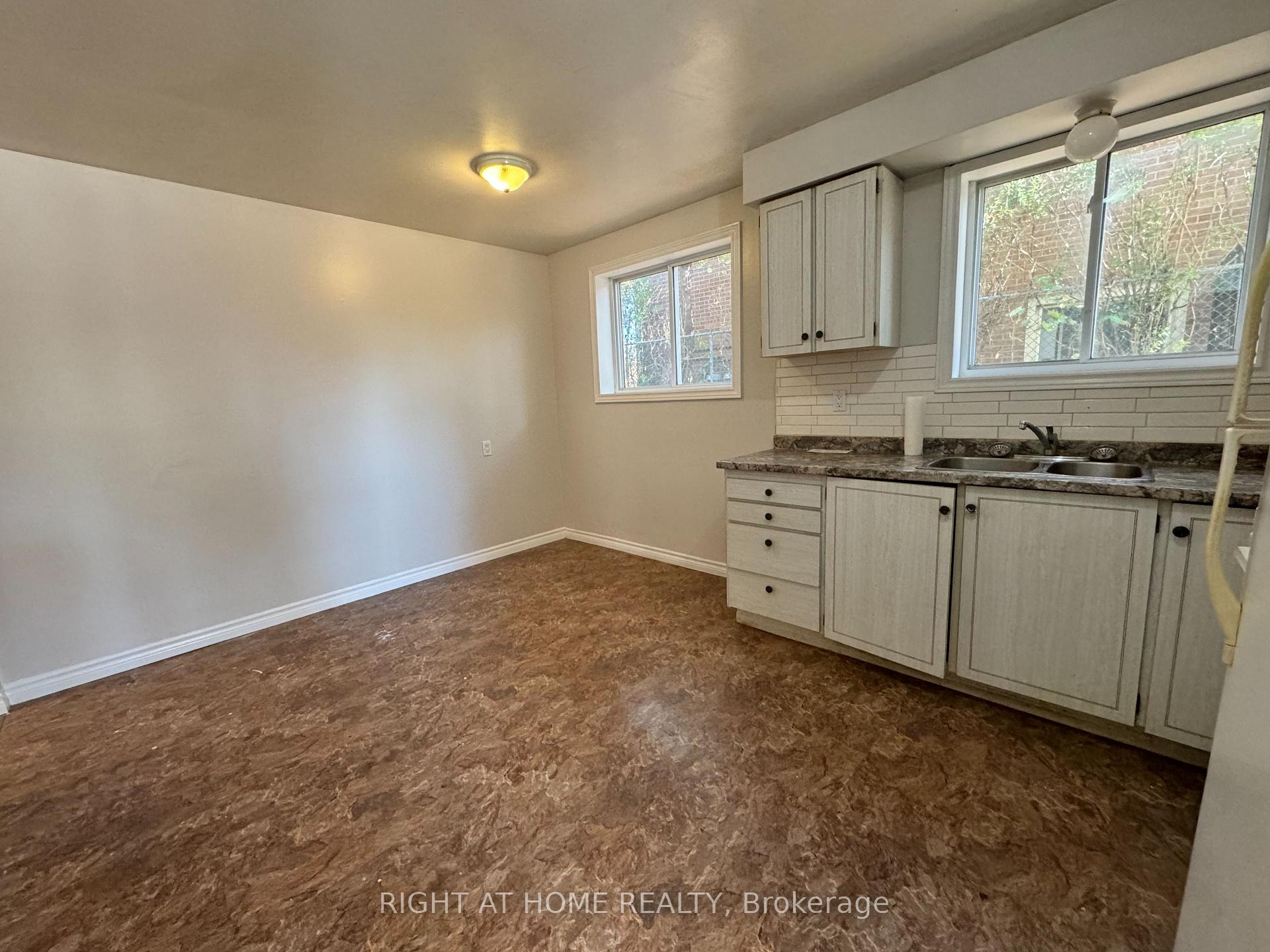 Photo 3 of Unit 2, 357 Dwight Avenue, Oshawa, Lakeview — HOMEH