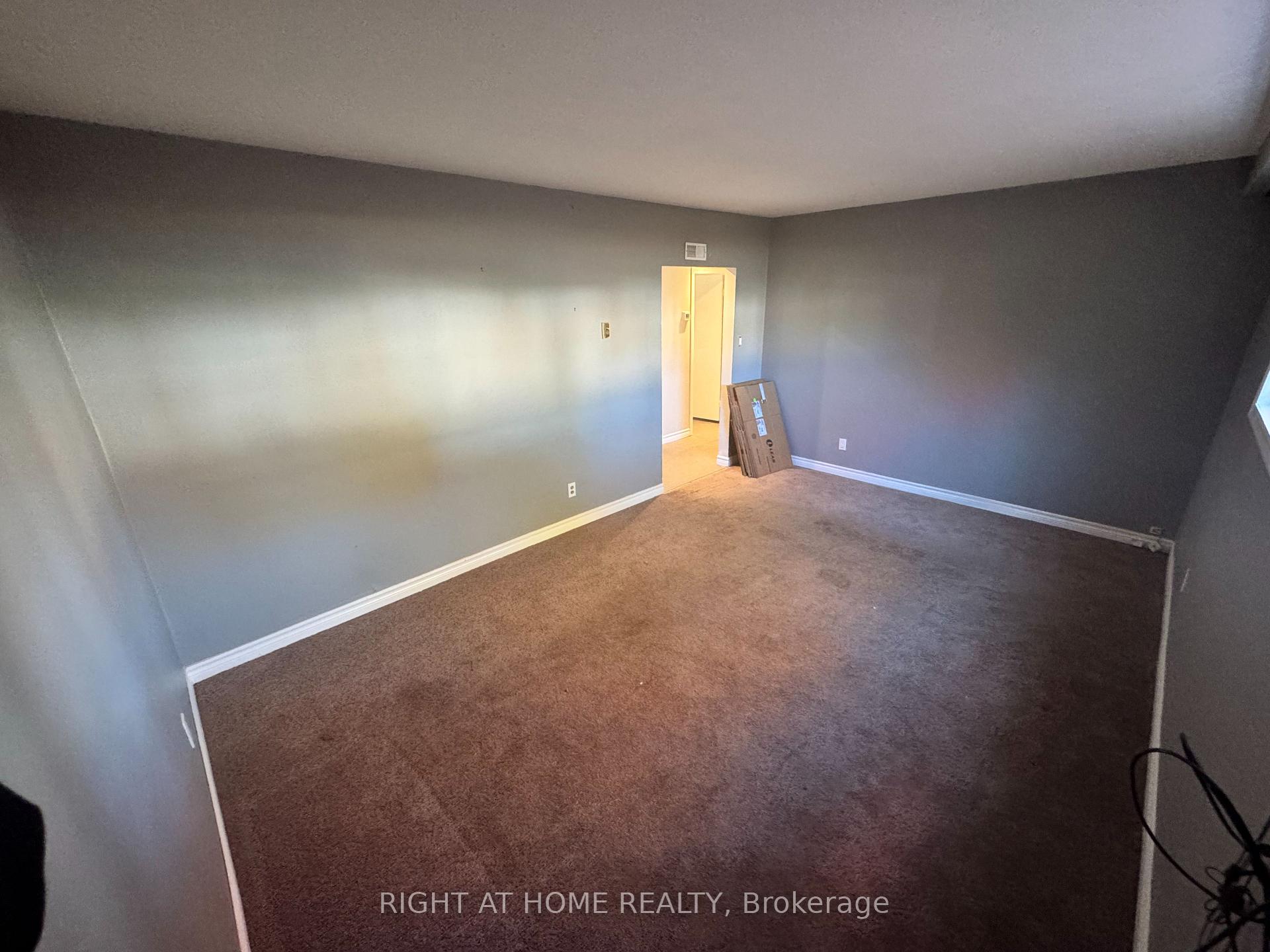 Photo 7 of Unit 2, 357 Dwight Avenue, Oshawa, Lakeview — HOMEH