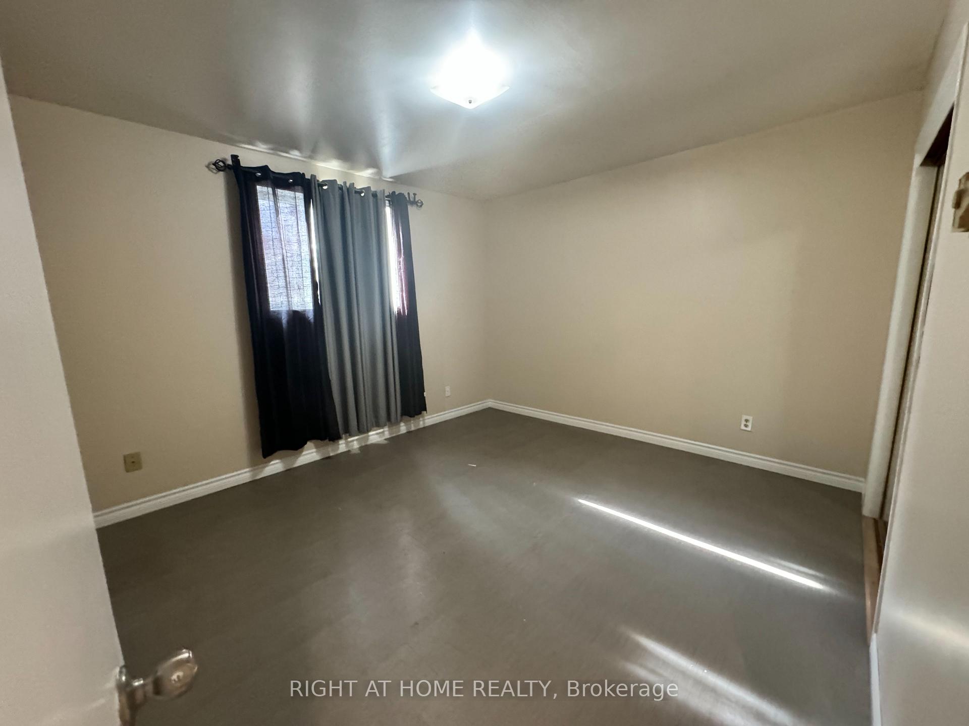 Photo 14 of Unit 2, 357 Dwight Avenue, Oshawa, Lakeview — HOMEH