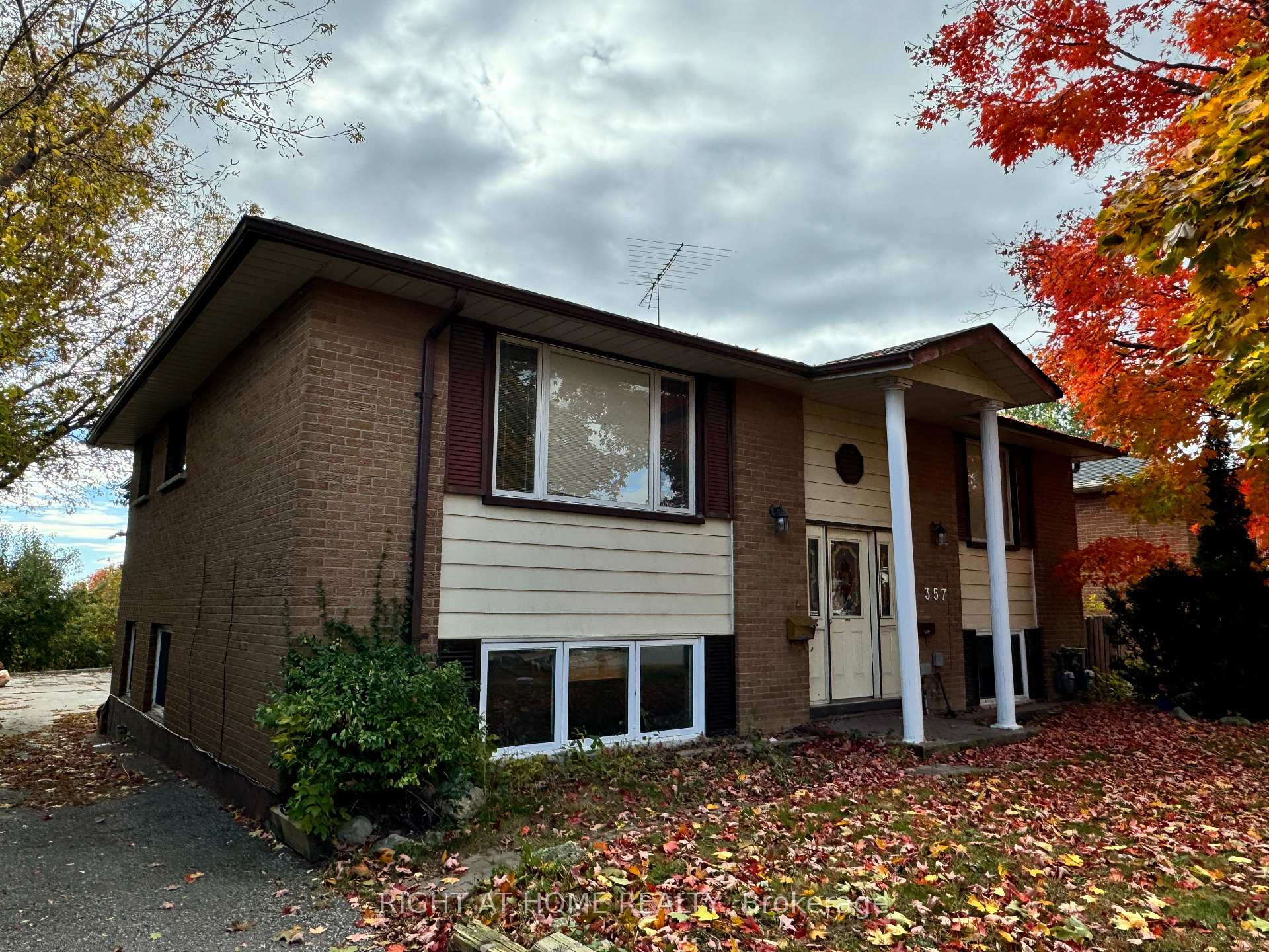 Photo 20 of Unit 2, 357 Dwight Avenue, Oshawa, Lakeview — HOMEH