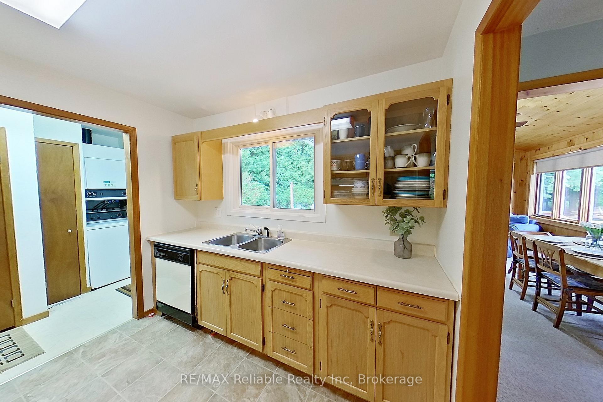 Photo 25 of 12 Stark Street, Bluewater, Bayfield — HOMEH