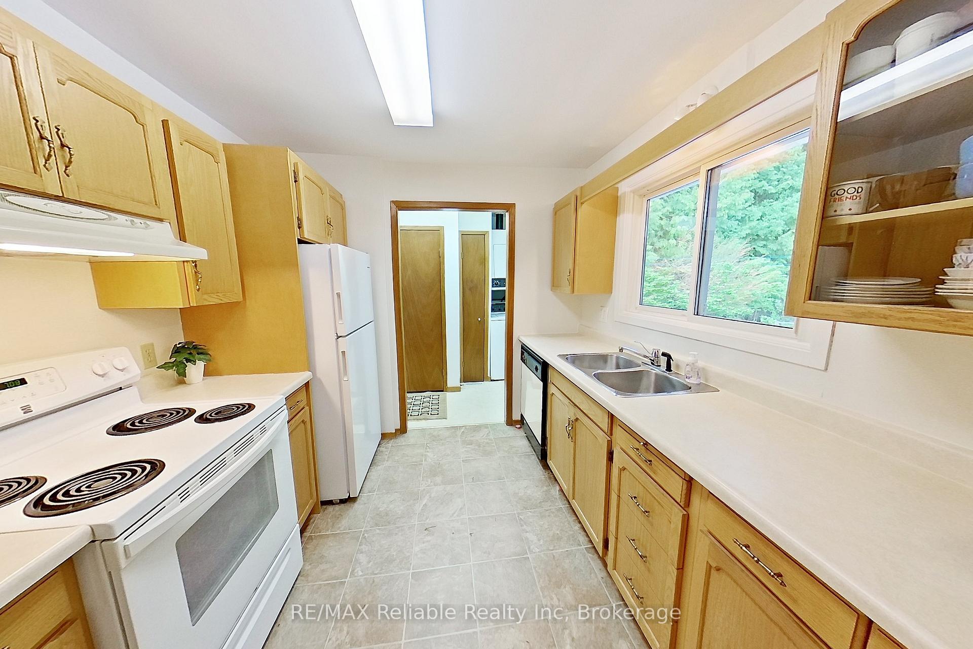 Photo 28 of 12 Stark Street, Bluewater, Bayfield — HOMEH
