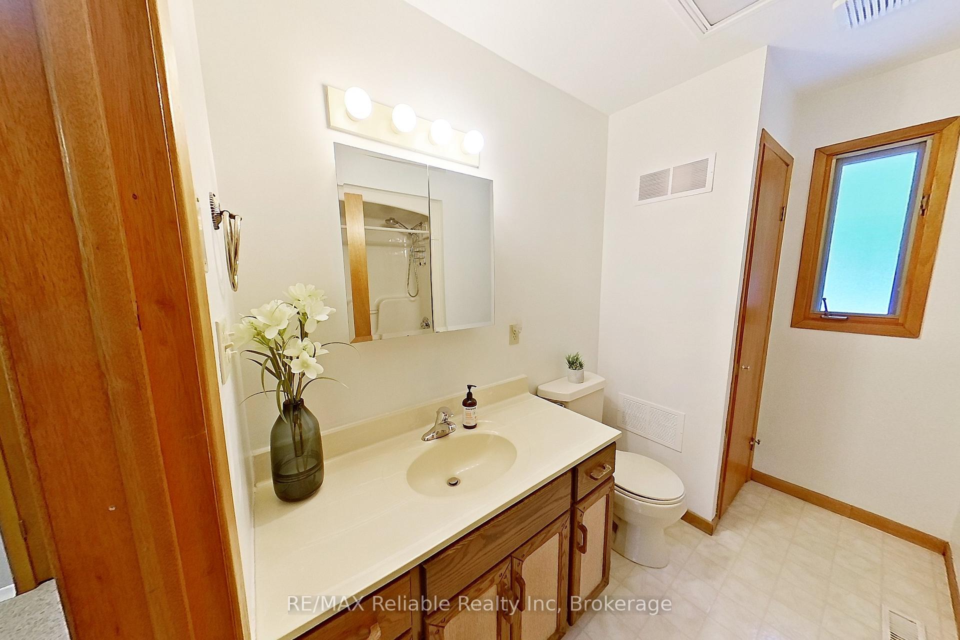 Photo 31 of 12 Stark Street, Bluewater, Bayfield — HOMEH