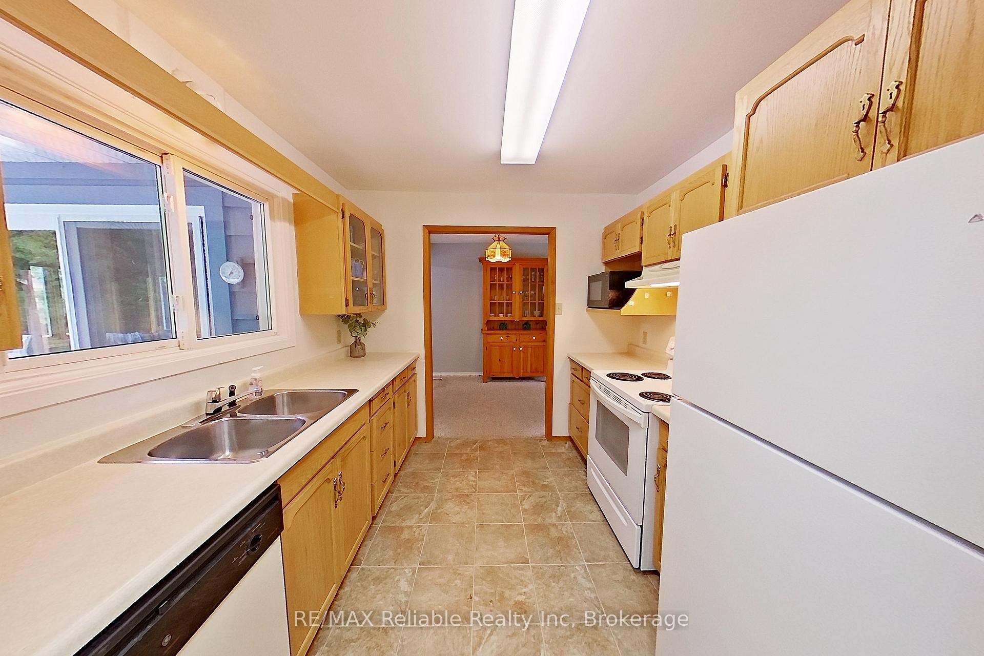 Photo 43 of 12 Stark Street, Bluewater, Bayfield — HOMEH