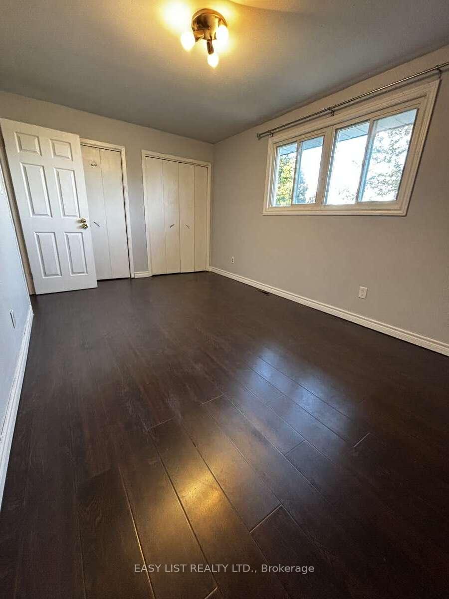 Photo 3 of 422 Maplewood Drive, Oshawa, O'Neill — HOMEH