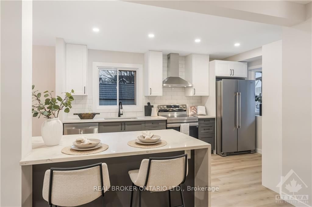 Photo 4 of 272 Cote Royale Crescent, Ottawa, Bilberry Creek/Queenswood Heights — HOMEH