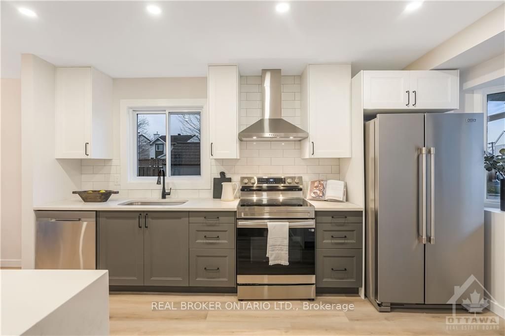 Photo 5 of 272 Cote Royale Crescent, Ottawa, Bilberry Creek/Queenswood Heights — HOMEH