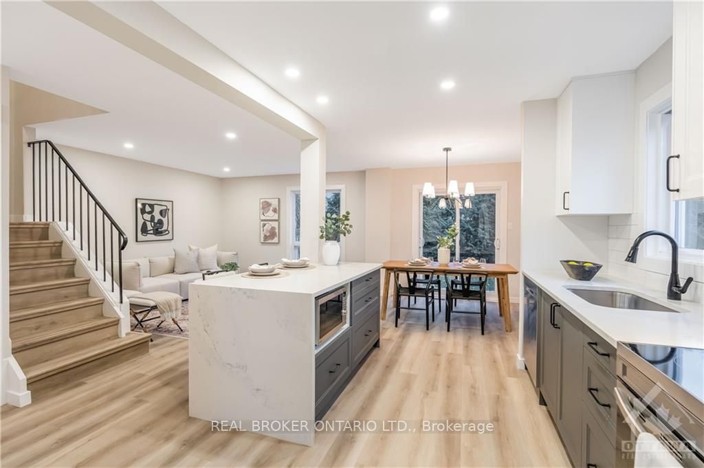 Photo 10 of 272 Cote Royale Crescent, Ottawa, Bilberry Creek/Queenswood Heights — HOMEH