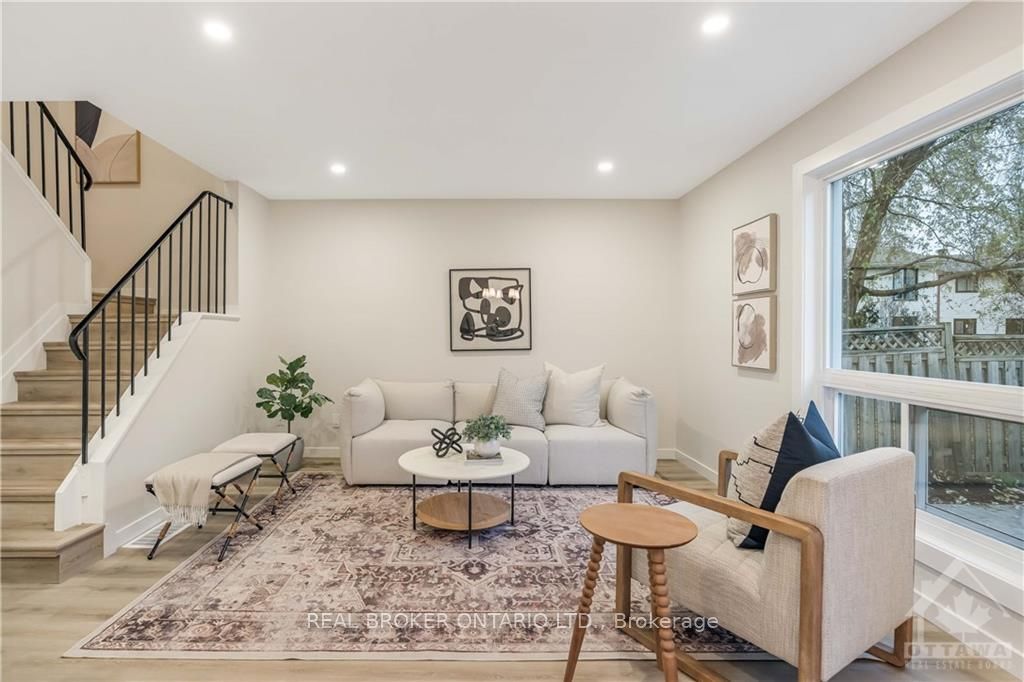 Photo 12 of 272 Cote Royale Crescent, Ottawa, Bilberry Creek/Queenswood Heights — HOMEH