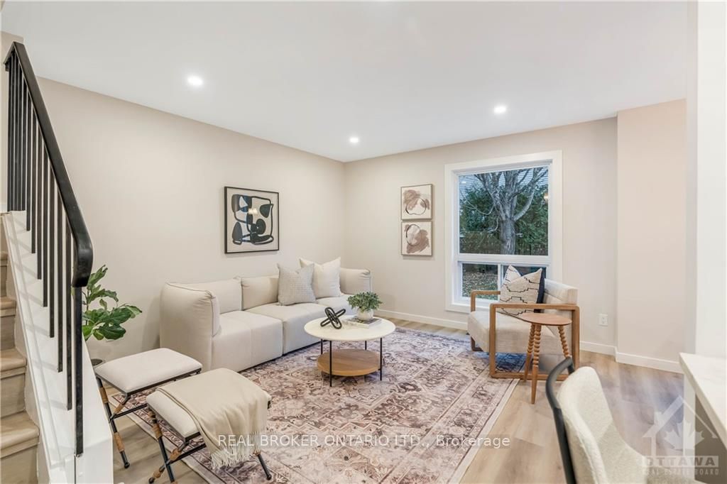 Photo 13 of 272 Cote Royale Crescent, Ottawa, Bilberry Creek/Queenswood Heights — HOMEH