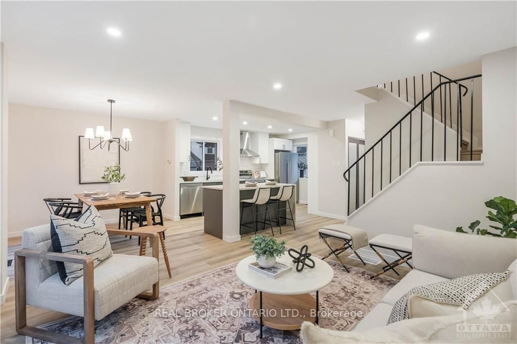 Photo 15 of 272 Cote Royale Crescent, Ottawa, Bilberry Creek/Queenswood Heights — HOMEH