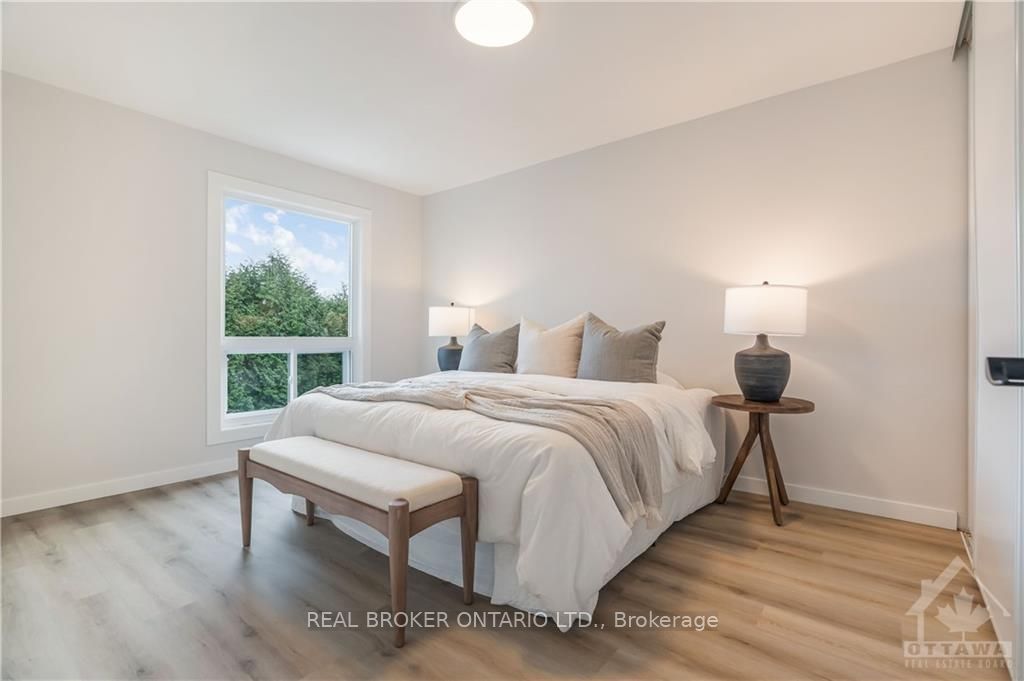 Photo 18 of 272 Cote Royale Crescent, Ottawa, Bilberry Creek/Queenswood Heights — HOMEH