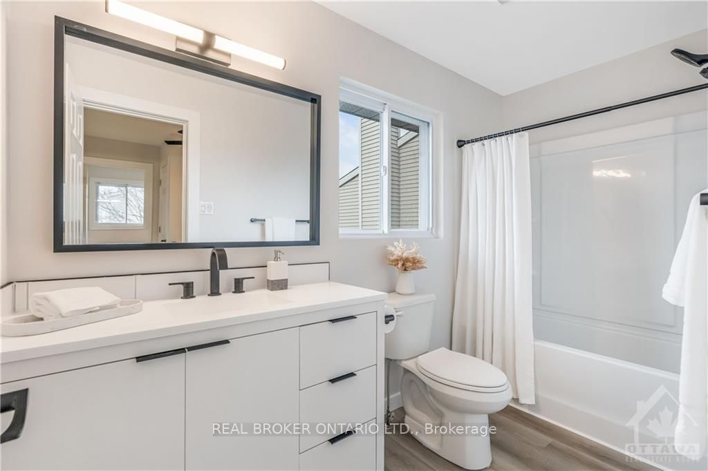 Photo 20 of 272 Cote Royale Crescent, Ottawa, Bilberry Creek/Queenswood Heights — HOMEH